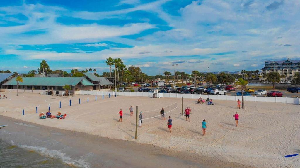 Beautiful New Luxury Townhome With Private Beach And Swimming Pools Ruskin Bagian luar foto