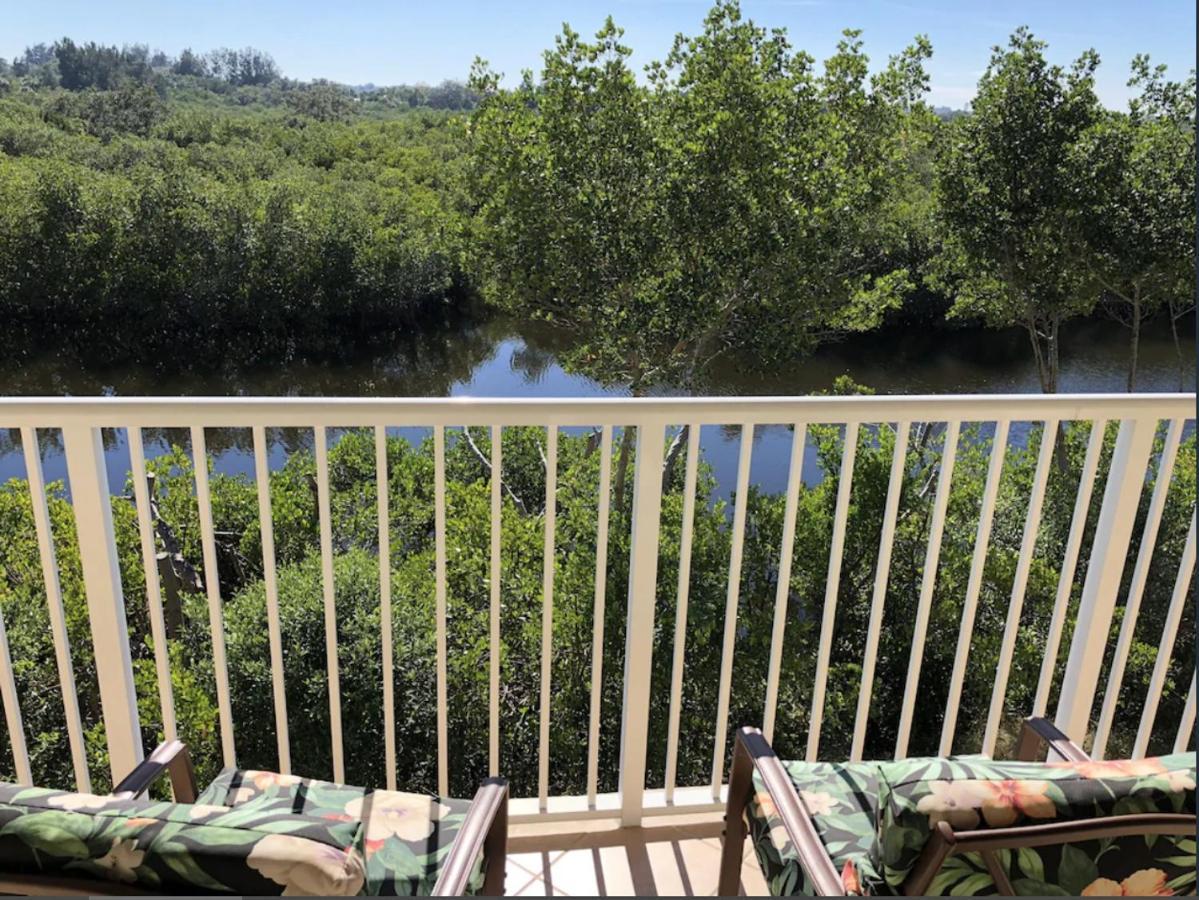 Beautiful New Luxury Townhome With Private Beach And Swimming Pools Ruskin Bagian luar foto